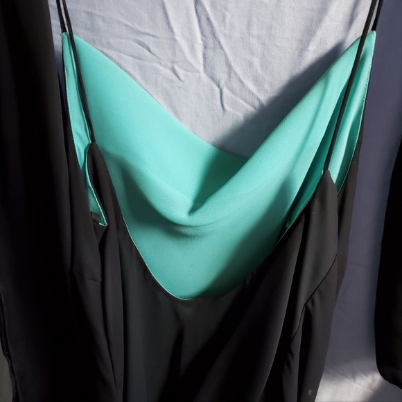 Thea Dora Gown. Black and Teal Size Medium - Picture 4 of 6